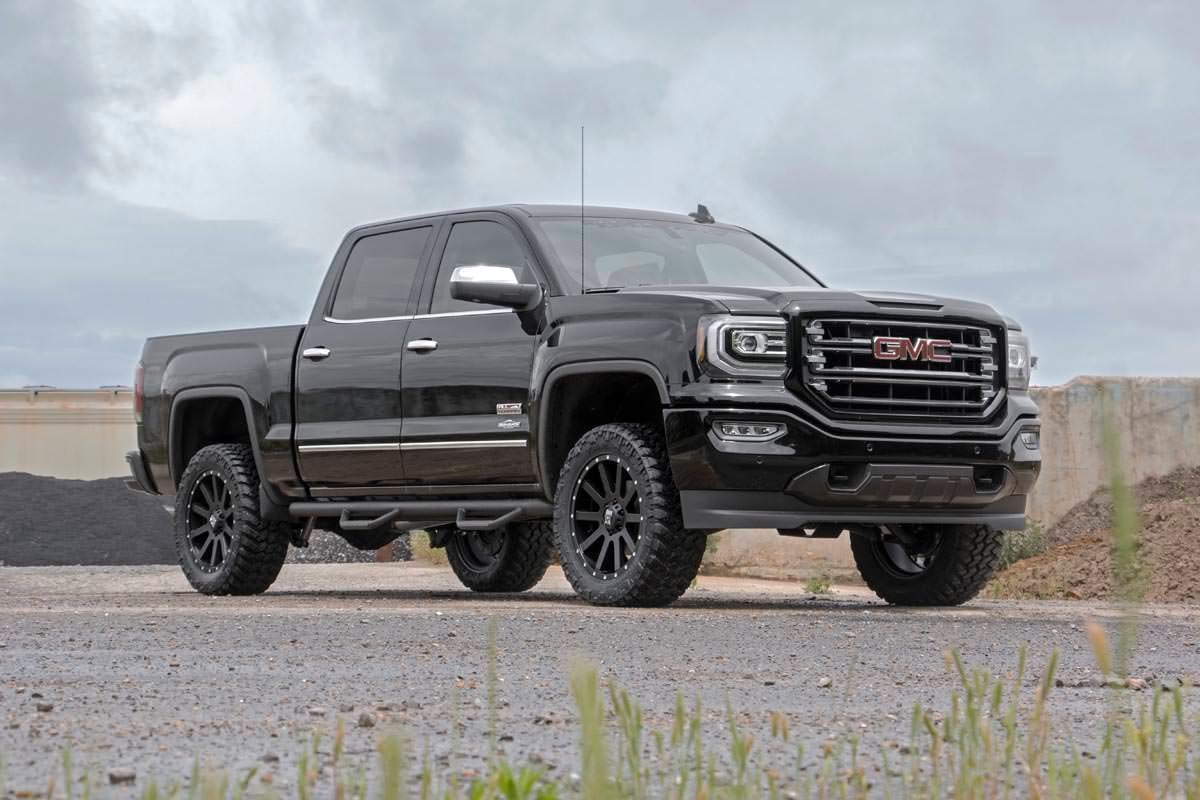 GMC Sierra 1500 Suspension Lift Kit - Rough Country - 3.5 Inch Lift Kit | UCA | N3 Struts - '07-'13